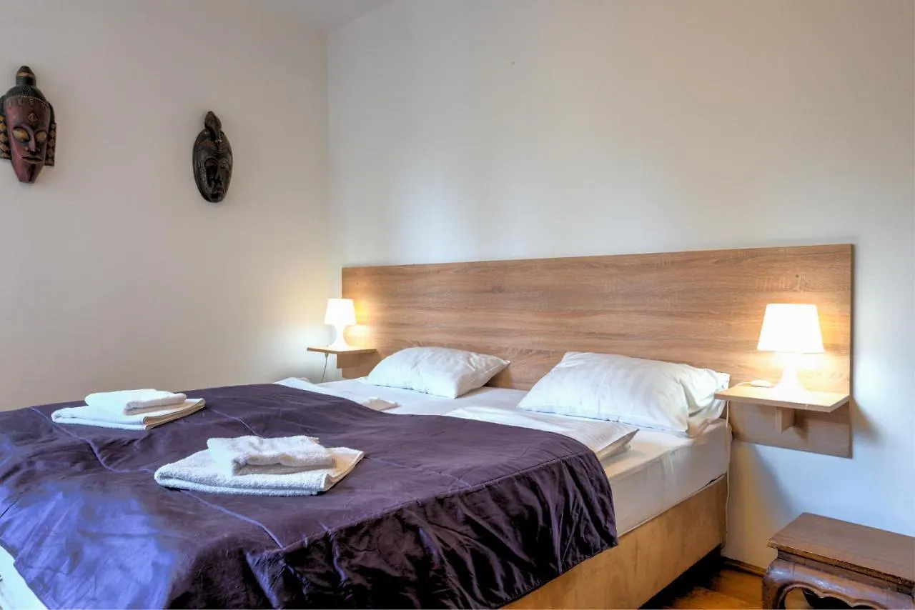 Budapest City Center Apartments 0*,