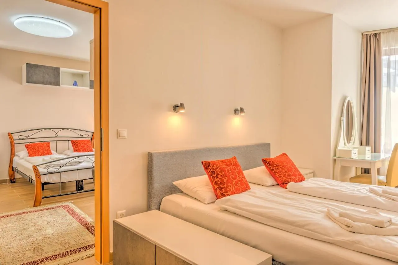 Budapest City Center Apartments Ungern