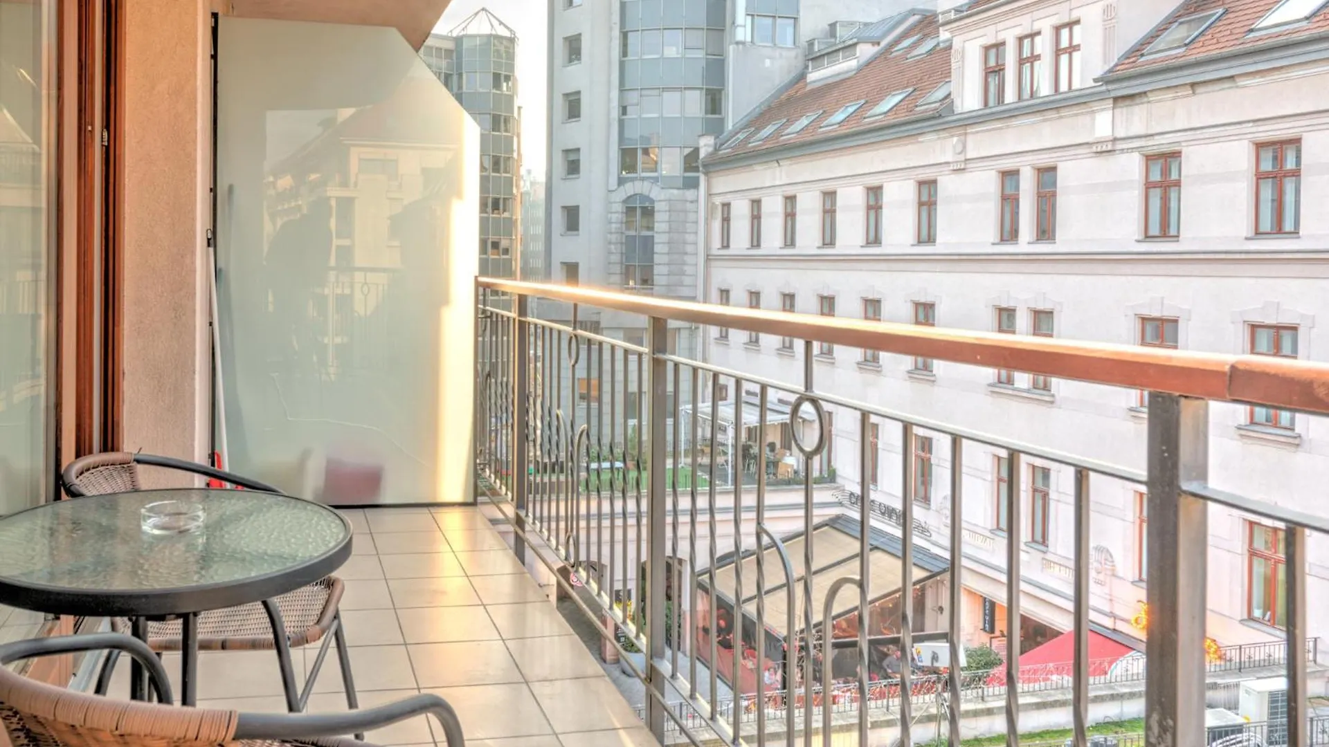 Budapest City Center Apartments Ungern